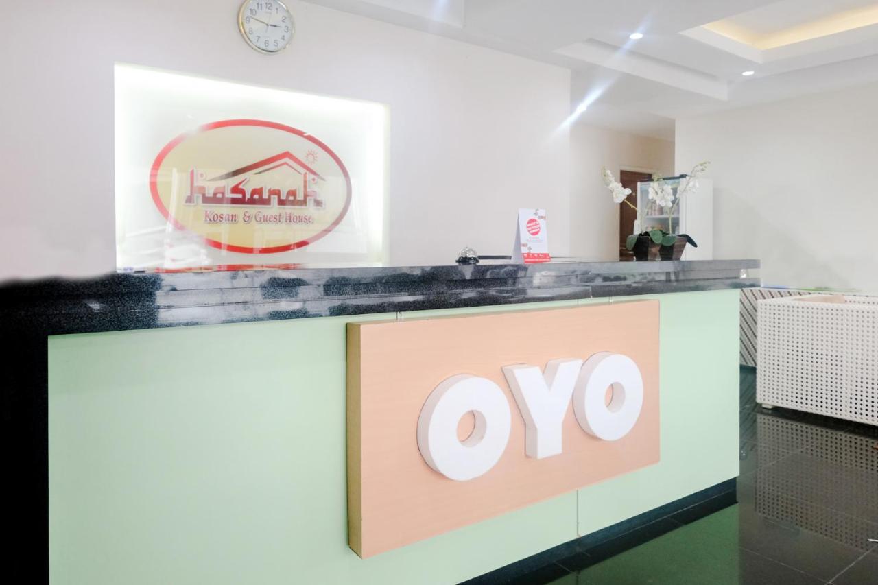 Oyo 696 Hasanah Guest House Syariah De Saphire Malang Ngoại thất bức ảnh